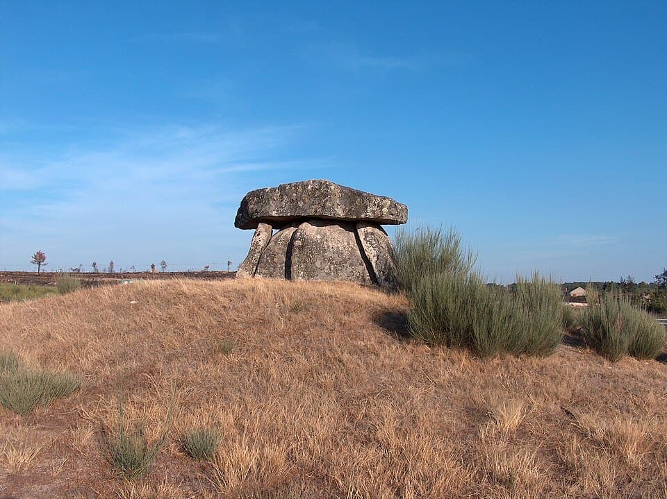 Anta da Fonte Coberta, em Alijó