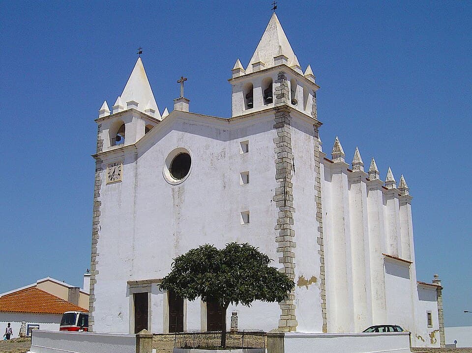Igreja Matriz de Nossa Senhora da Assunção, em Vila Nova da Baronia