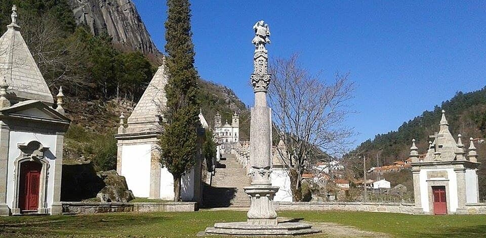 Adro do Santuário de Nossa Senhora da Peneda em Arcos de Valdevez