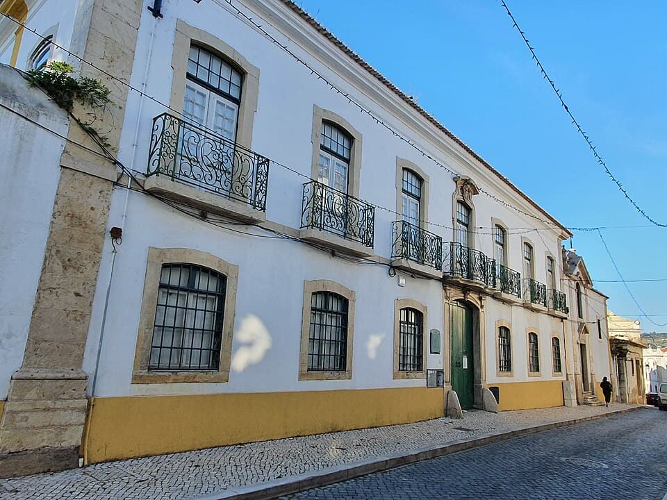 Fachada nascente e varandas do Palácio do Morgado