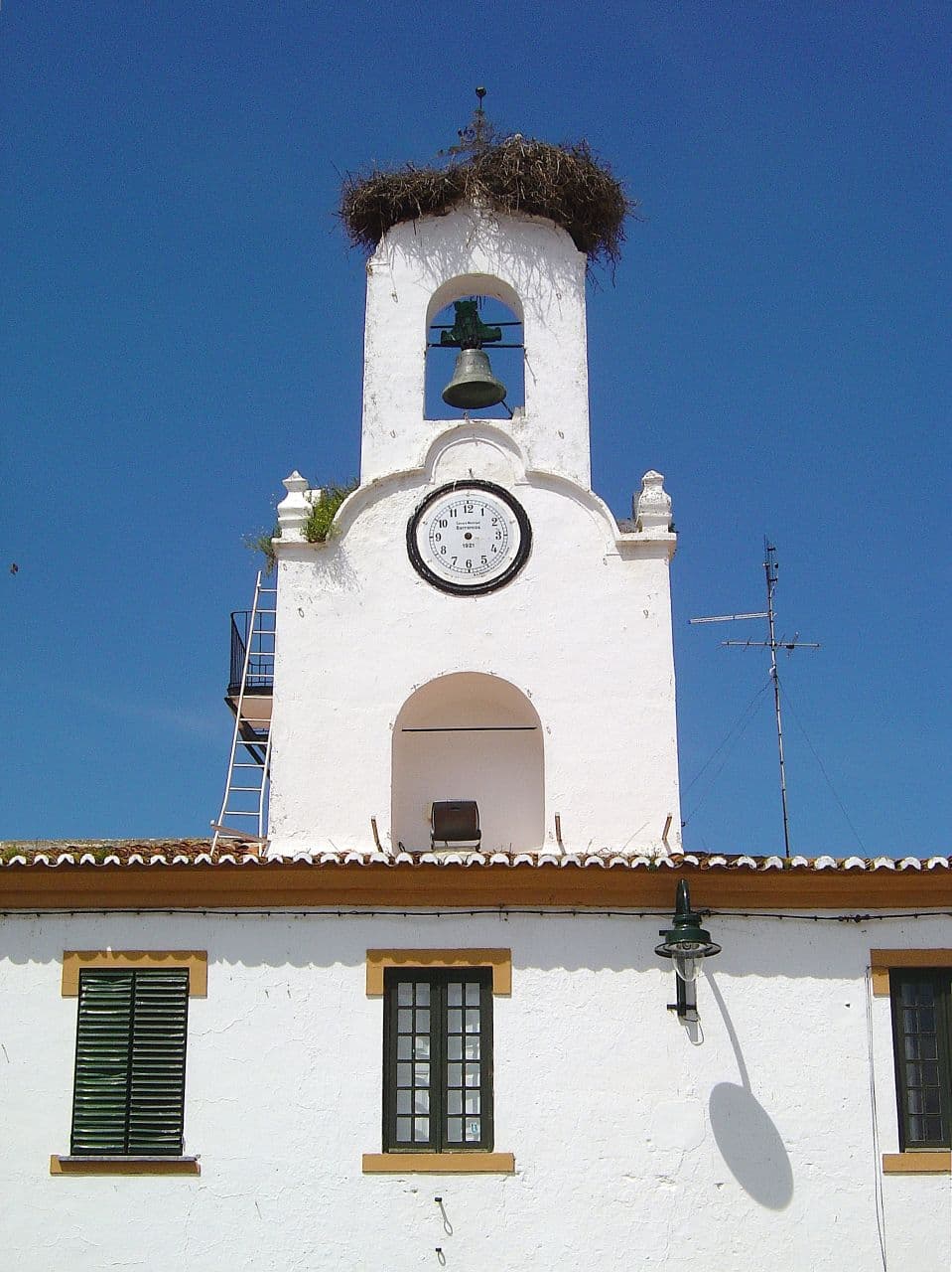 Relógio e campanário da Torre do Relógio de Barrancos
