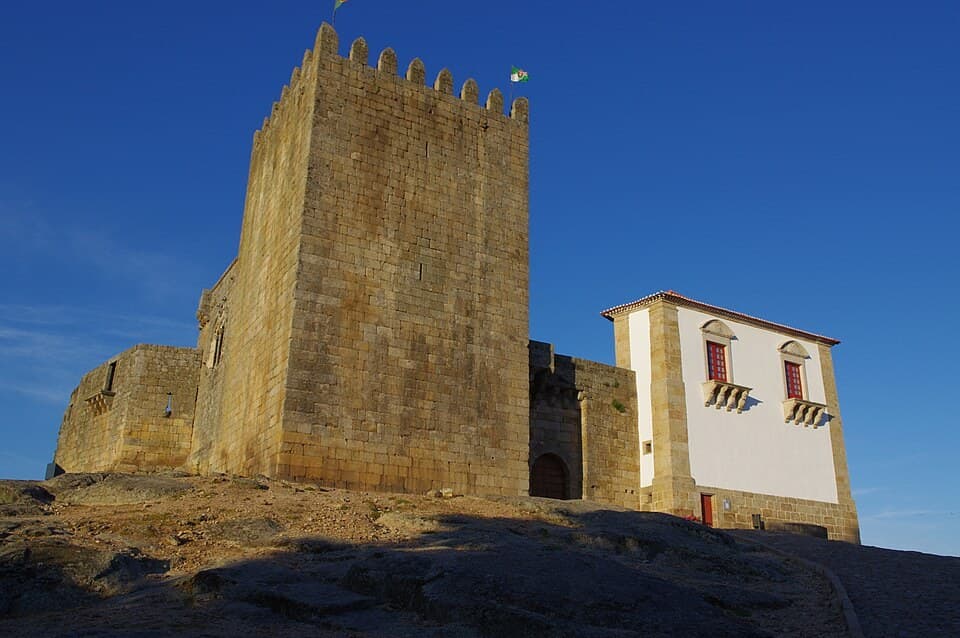 Torre de menagem e edifício senhorial do Castelo de Belmonte