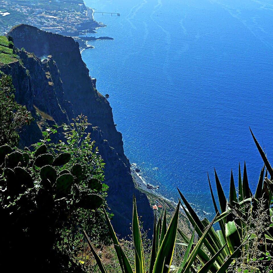 Falésias do Cabo Girão sobre o Atlântico, Câmara de Lobos