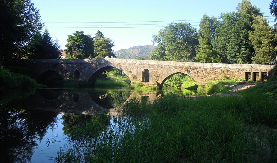 Ponte de Vilar de Mouros sobre o rio Coura, Caminha