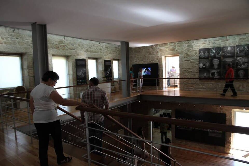 Exposição no interior do Museu da Memória Rural em Vilarinho da Castanheira