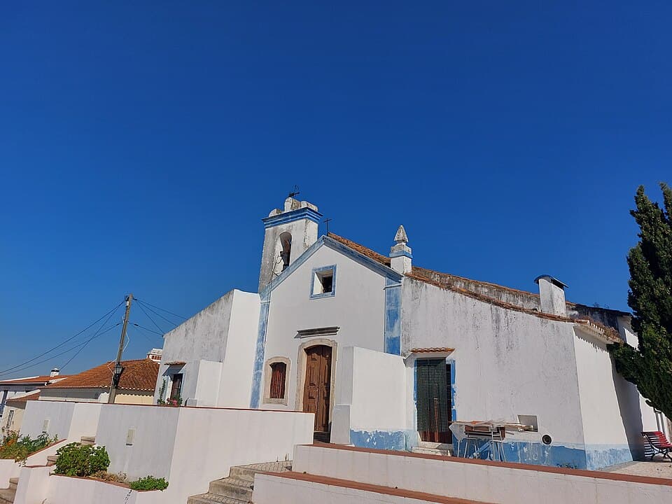 Ermida de Nossa Senhora do Pranto no alto da Chamusca