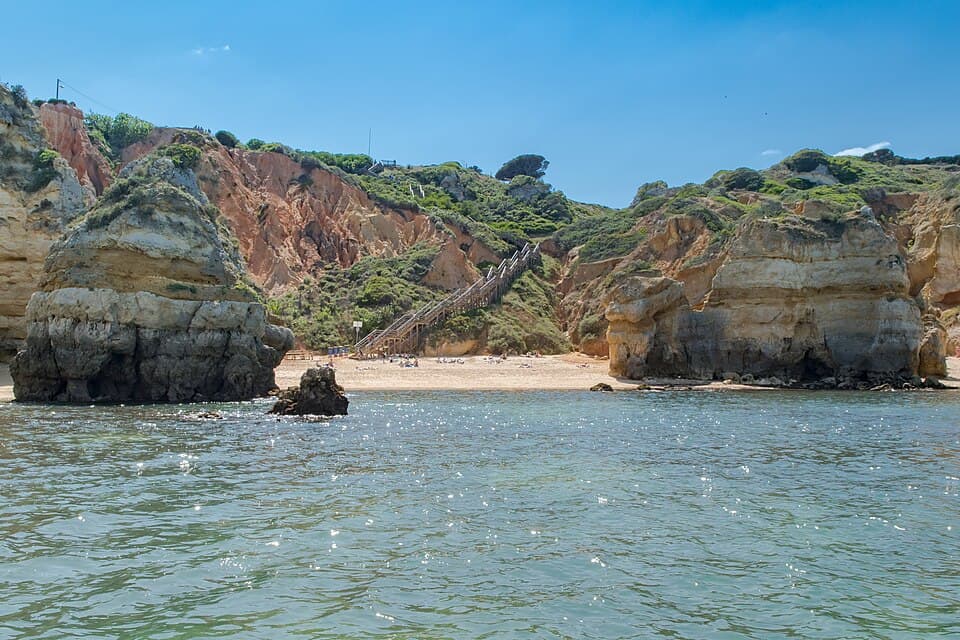 Praia do Camilo, em Lagos