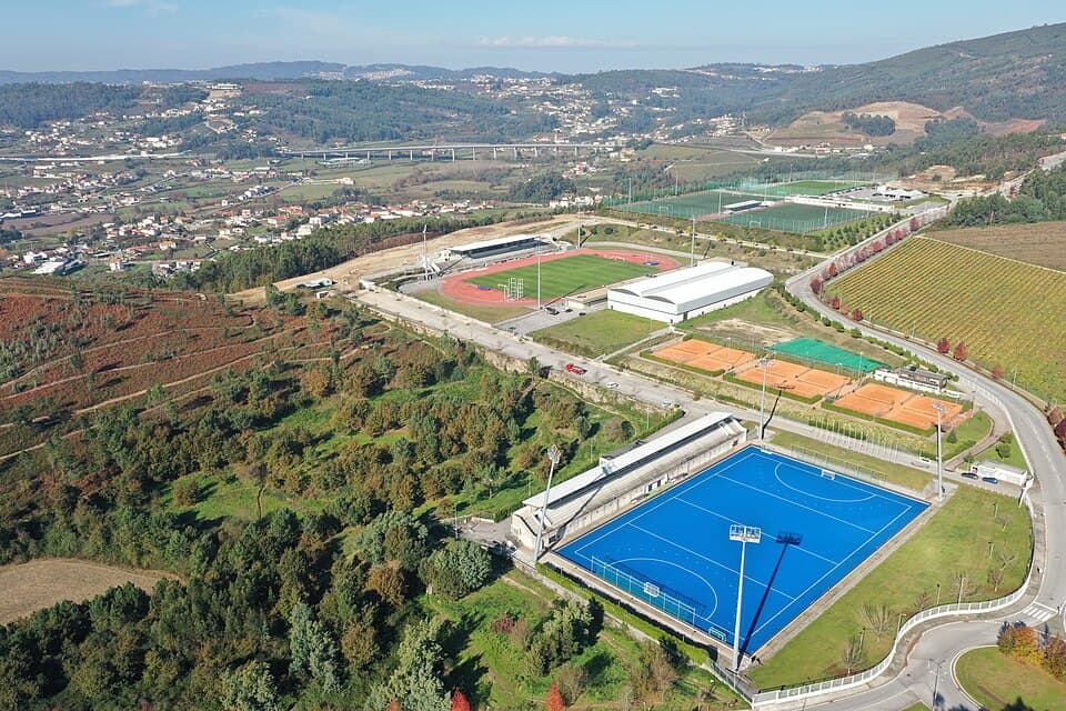 Vista aérea do Complexo Desportivo de Lousada e da sua envolvente