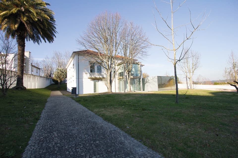Casa e jardins da Quinta da Gruta, em Castêlo da Maia