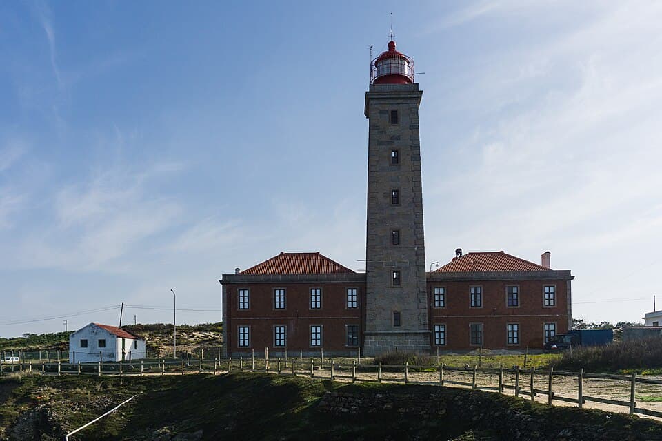 Farol do Penedo da Saudade e edifícios anexos