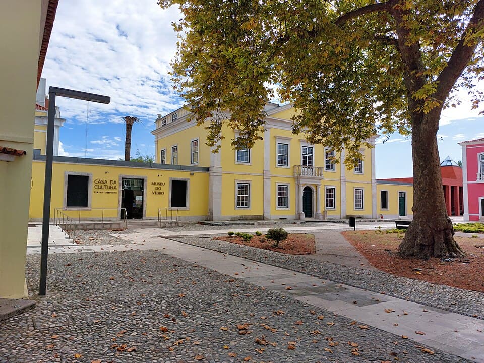 Fachada do Museu do Vidro no Palácio Stephens