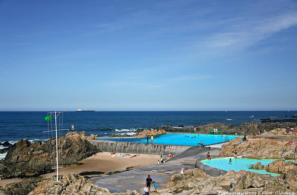 Piscina das Marés junto ao Atlântico, em Leça da Palmeira