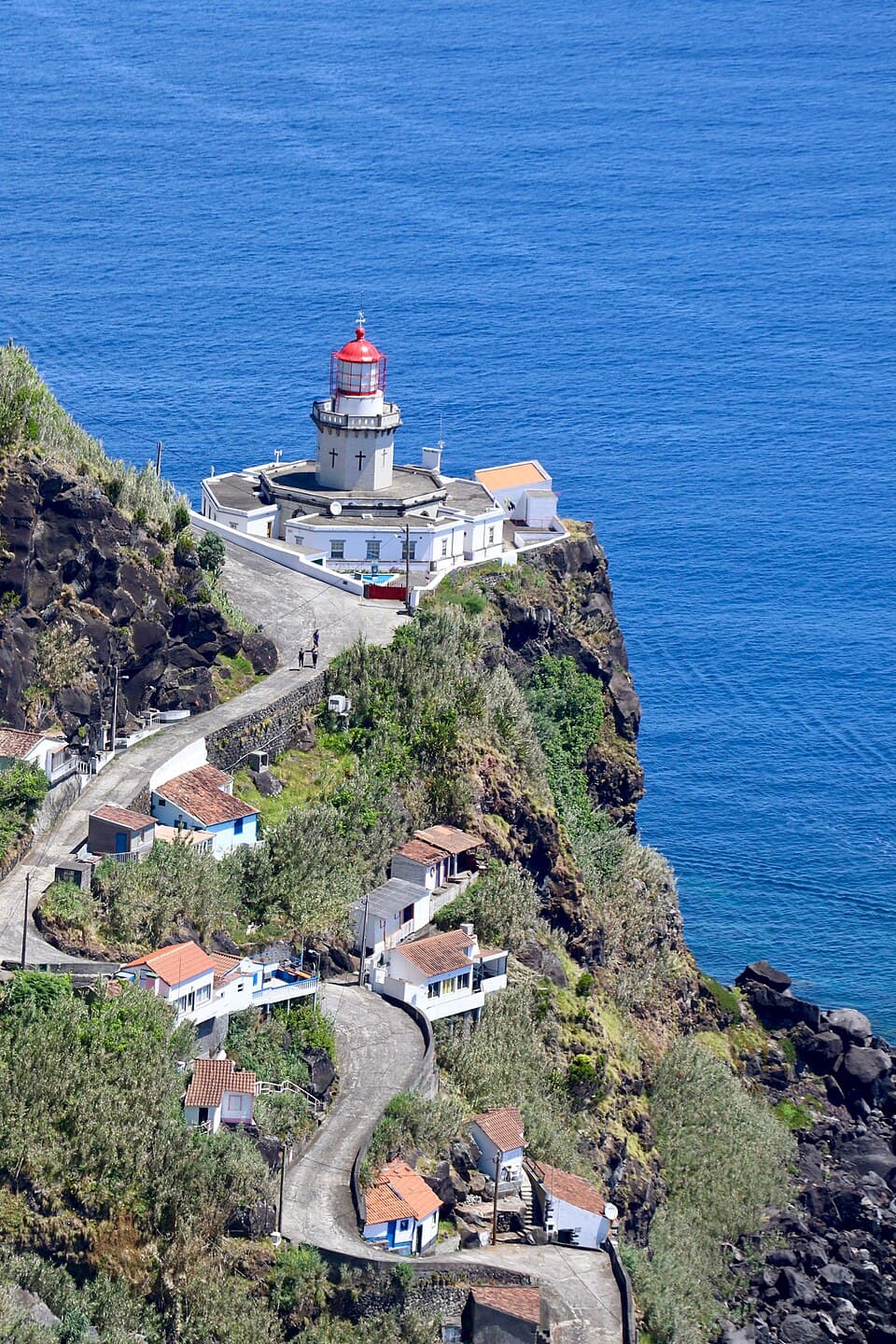 Farol do Arnel na costa do Nordeste, ilha de São Miguel