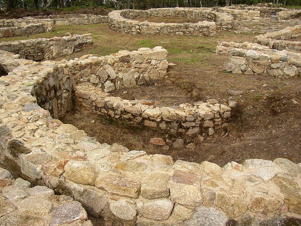 Estruturas arqueológicas da Cividade de Terroso