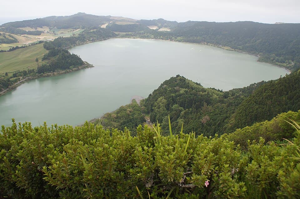 Lagoa das Furnas no concelho da Povoação
