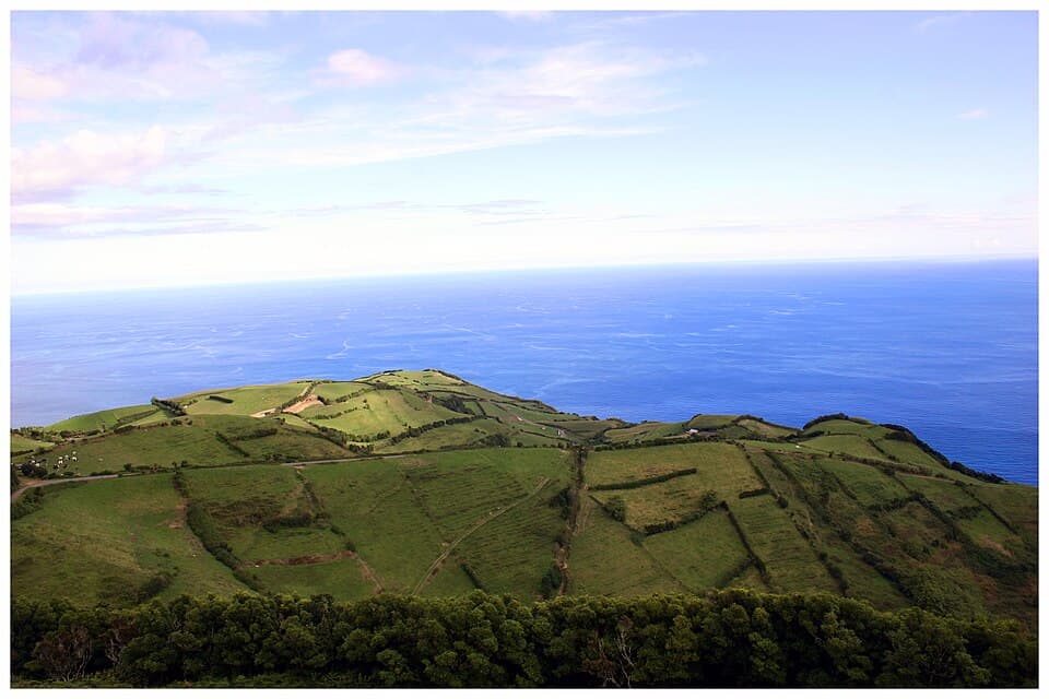 Vista do Miradouro do Pico dos Bodes no concelho da Povoação