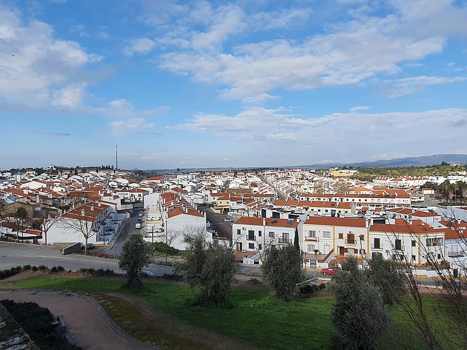 Vista sobre o casario de Redondo a partir do castelo