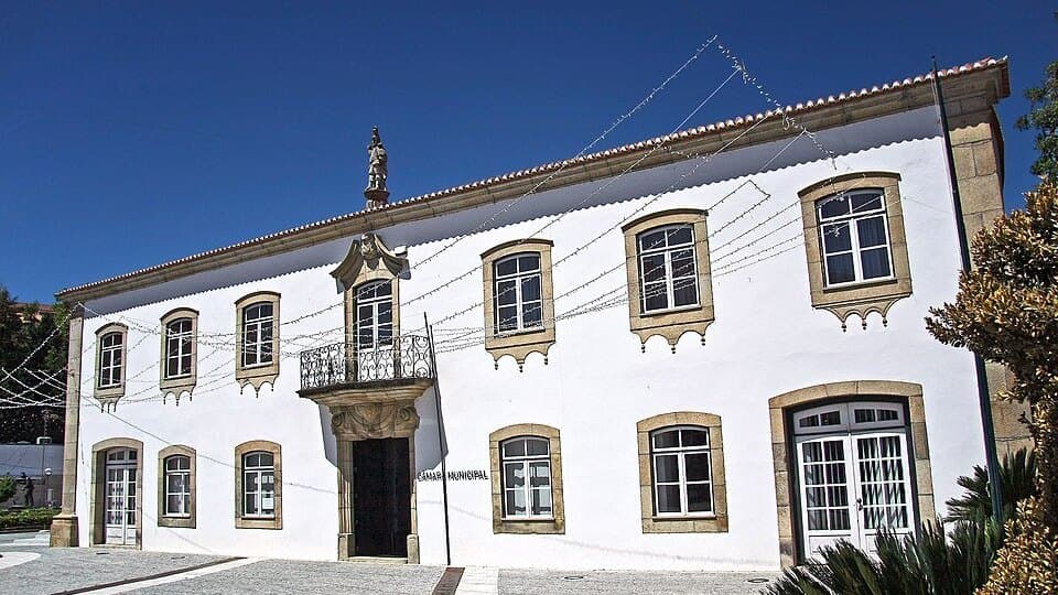 Fachada da Câmara Municipal de Santa Marta de Penaguião