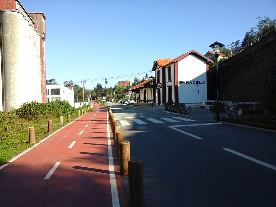 Antiga Estação de Paradela junto à Ecopista do Vouga, em Sever do Vouga
