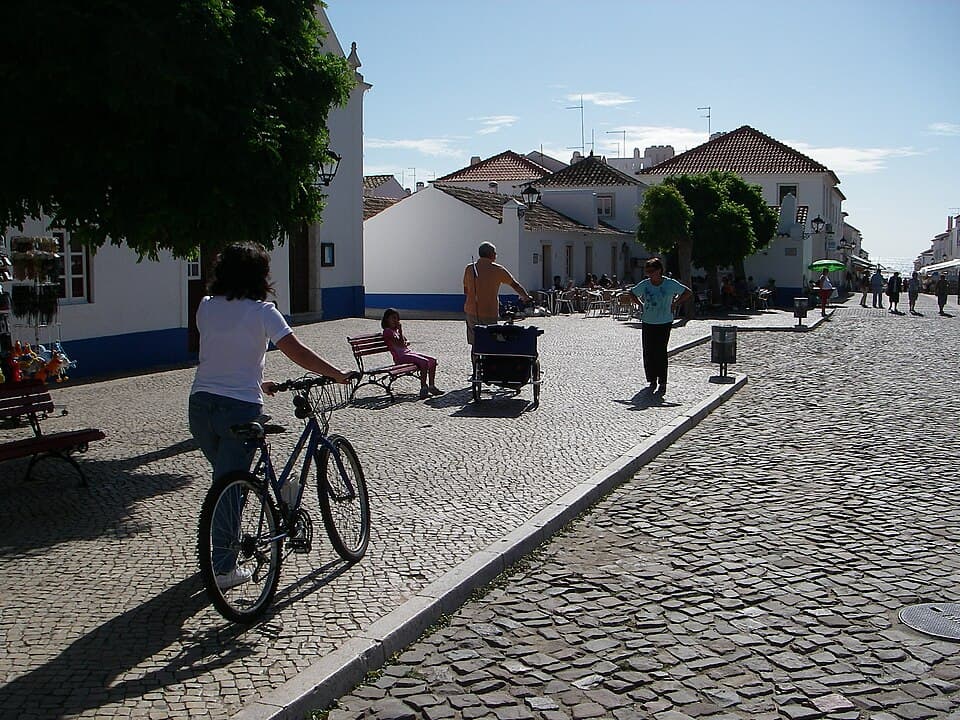 Praça Marquês de Pombal em Porto Covo, no concelho de Sines