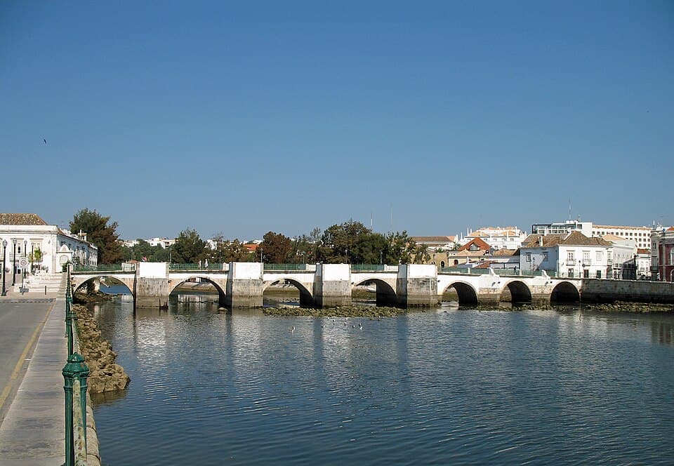 Ponte sobre o rio Gilão, em Tavira