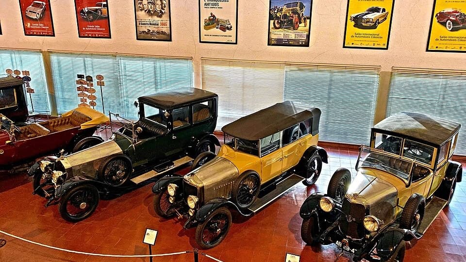 Automóveis históricos expostos no Museu do Caramulo, Tondela