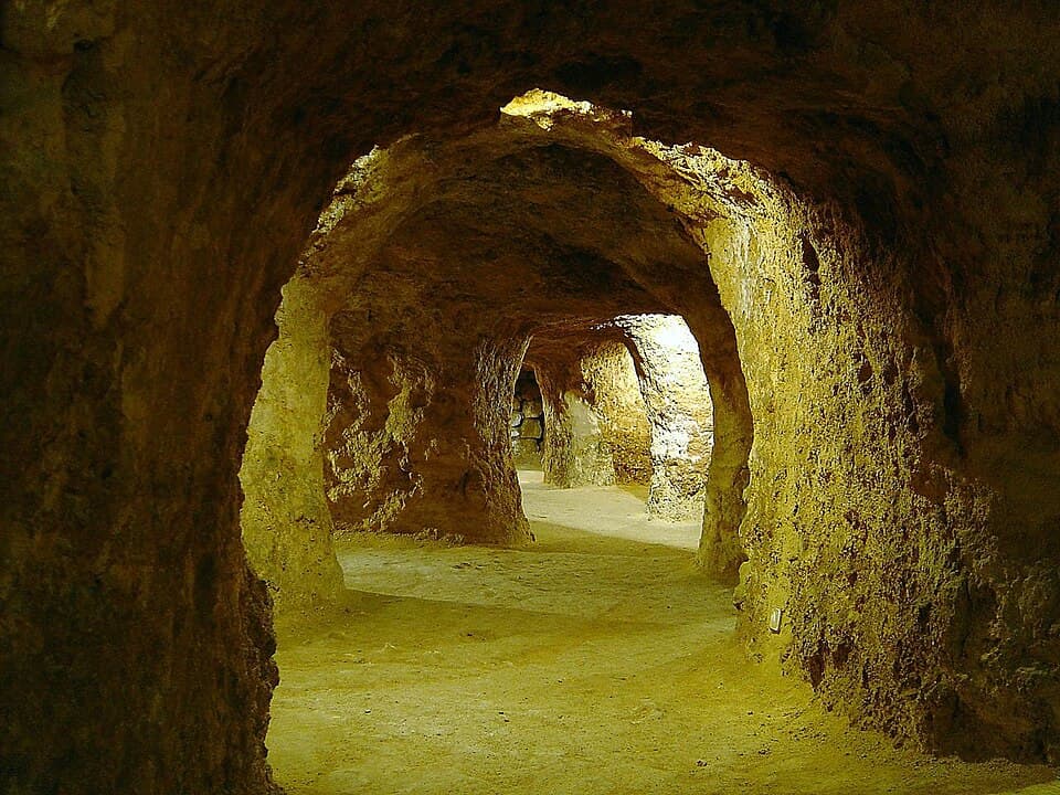 Interior das Grutas de Lapas em Torres Novas