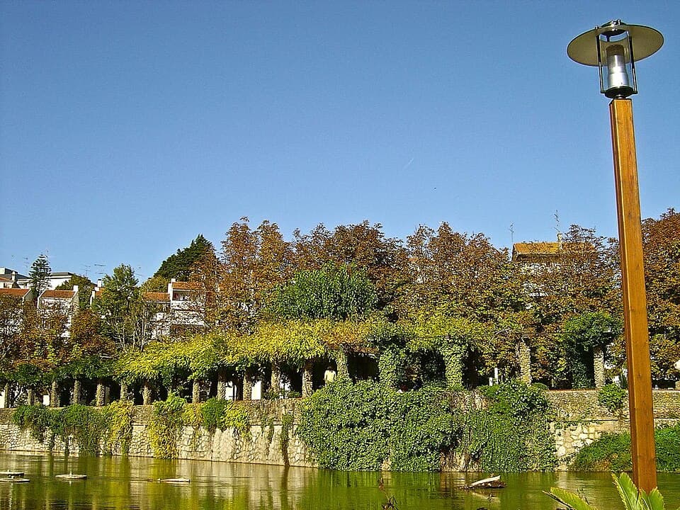 Jardim das Rosas e rio Almonda em Torres Novas