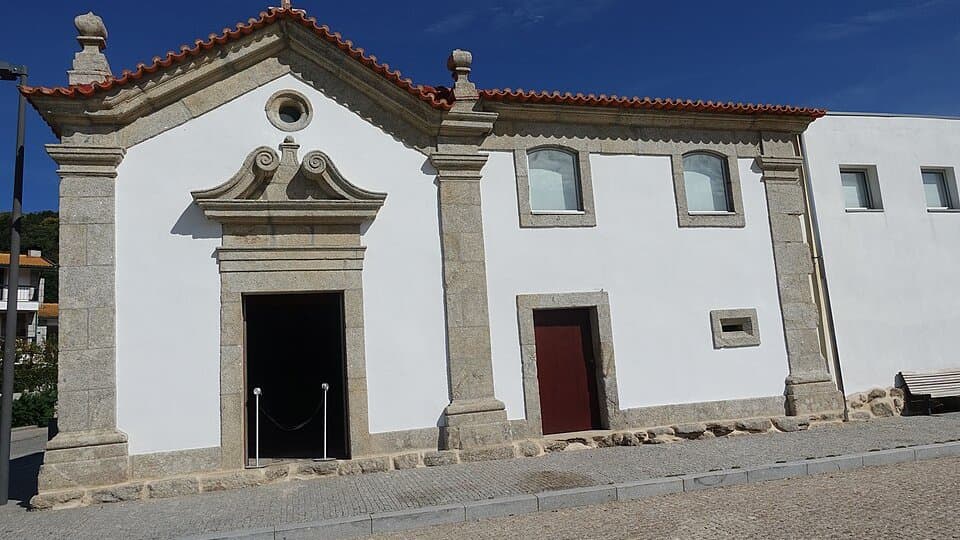 Exterior da Casa do Condado, edifício do Museu Municipal Padre José Rafael Rodrigues, em Vila Pouca de Aguiar